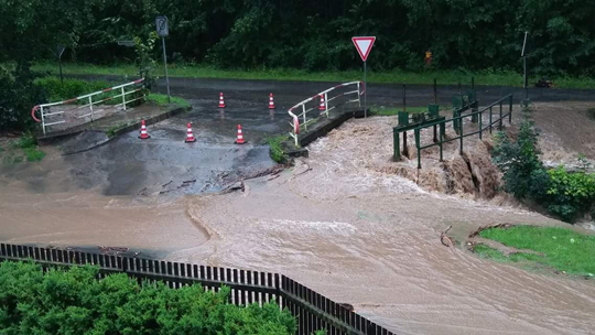 Hochwasser Stauwehr "Am oberen Pandelbach"